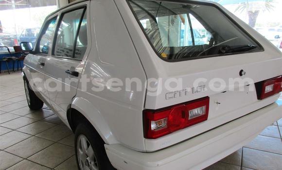 Buy Used Volkswagen Golf White Car in Hlatikulu in Shiselweni District Buy Used Volkswagen Golf White Car in Hlatikulu in Shiselweni District