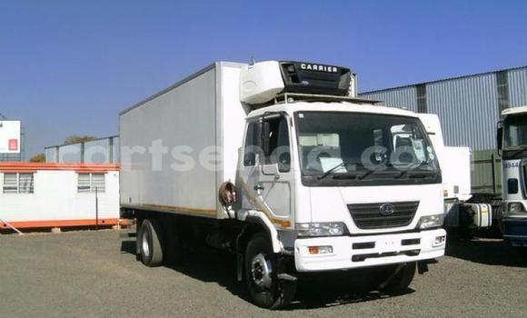 Acheter Occasion Utilitaire Nissan UD Blanc à Big Bend, Lubombo Acheter Occasion Utilitaire Nissan UD Blanc à Big Bend, Lubombo