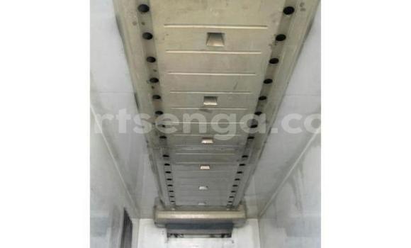 Acheter Occasion Utilitaire Nissan UD Blanc à Big Bend, Lubombo Acheter Occasion Utilitaire Nissan UD Blanc à Big Bend, Lubombo