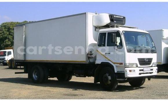 Acheter Occasion Utilitaire Nissan UD Blanc à Big Bend, Lubombo Acheter Occasion Utilitaire Nissan UD Blanc à Big Bend, Lubombo