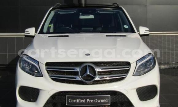 Acheter Occasion Voiture Mercedes‒Benz ML–Class Blanc à Big Bend, Lubombo Acheter Occasion Voiture Mercedes‒Benz ML–Class Blanc à Big Bend, Lubombo