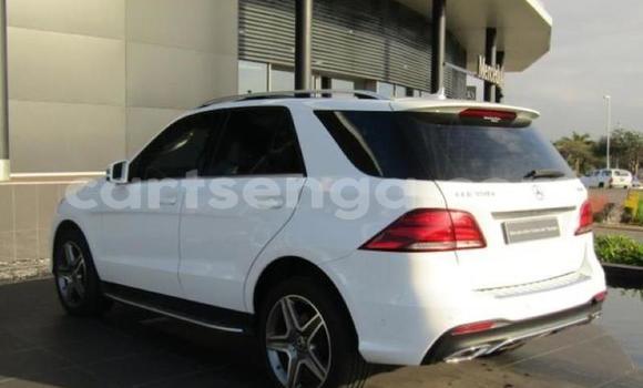 Acheter Occasion Voiture Mercedes‒Benz ML–Class Blanc à Big Bend, Lubombo Acheter Occasion Voiture Mercedes‒Benz ML–Class Blanc à Big Bend, Lubombo