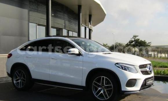 Acheter Occasion Voiture Mercedes‒Benz C-klasse AMG Blanc à Big Bend, Lubombo Acheter Occasion Voiture Mercedes‒Benz C-klasse AMG Blanc à Big Bend, Lubombo