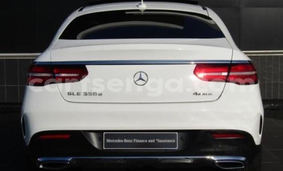 Acheter Occasion Voiture Mercedes‒Benz C-klasse AMG Blanc à Big Bend, Lubombo Acheter Occasion Voiture Mercedes‒Benz C-klasse AMG Blanc à Big Bend, Lubombo