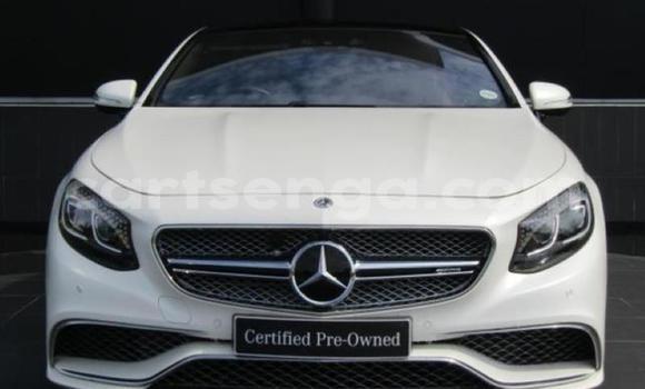 Acheter Occasion Voiture Mercedes‒Benz E-klasse AMG Blanc à Big Bend, Lubombo Acheter Occasion Voiture Mercedes‒Benz E-klasse AMG Blanc à Big Bend, Lubombo