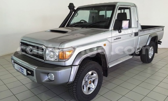 Buy Used Toyota Land Cruiser Silver Car in Big Bend in Lubombo Buy Used Toyota Land Cruiser Silver Car in Big Bend in Lubombo