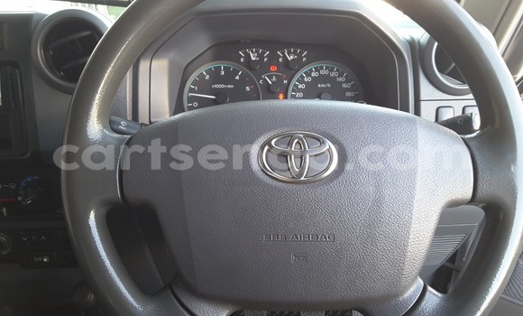Buy Used Toyota Land Cruiser Silver Car in Big Bend in Lubombo Buy Used Toyota Land Cruiser Silver Car in Big Bend in Lubombo