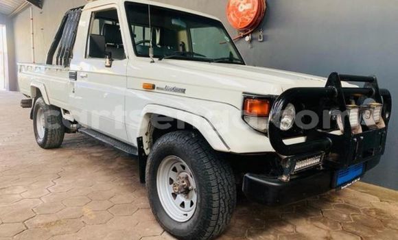 Acheter Occasion Voiture Toyota Land Cruiser Blanc à Ezulwini, Hhohho Acheter Occasion Voiture Toyota Land Cruiser Blanc à Ezulwini, Hhohho
