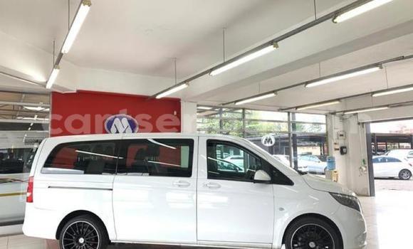 Buy Used Mercedes Viano Silver Car in Big Bend in Lubombo Buy Used Mercedes Viano Silver Car in Big Bend in Lubombo