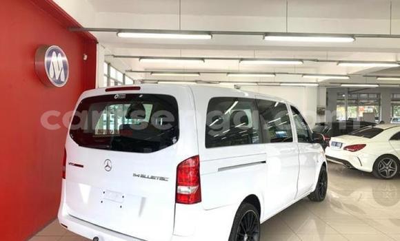 Buy Used Mercedes Viano Silver Car in Big Bend in Lubombo Buy Used Mercedes Viano Silver Car in Big Bend in Lubombo