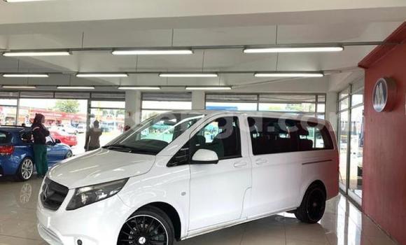 Buy Used Mercedes Viano Silver Car in Big Bend in Lubombo Buy Used Mercedes Viano Silver Car in Big Bend in Lubombo