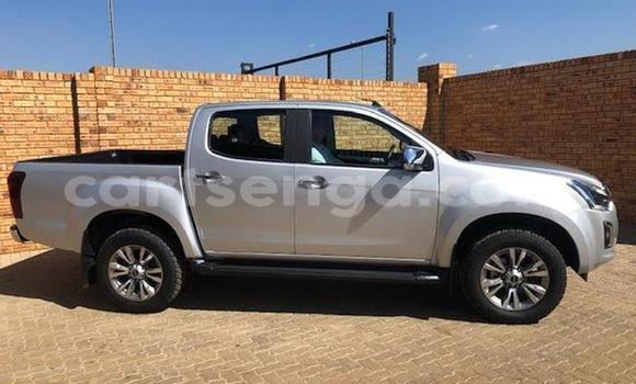 Acheter Occasion Voiture Isuzu KB Gris à Big Bend, Lubombo Acheter Occasion Voiture Isuzu KB Gris à Big Bend, Lubombo