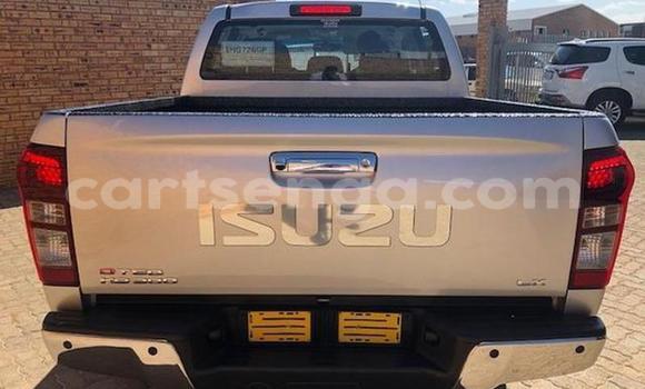Acheter Occasion Voiture Isuzu KB Gris à Big Bend, Lubombo Acheter Occasion Voiture Isuzu KB Gris à Big Bend, Lubombo