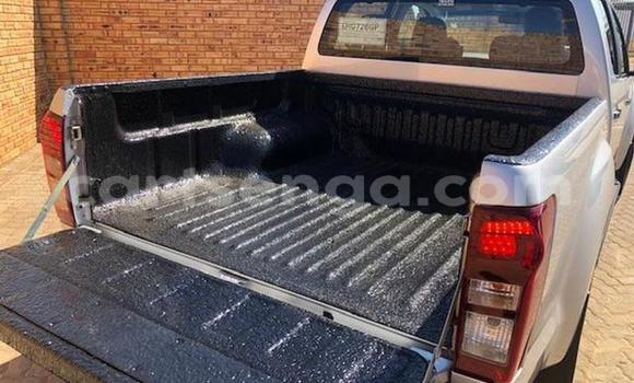 Acheter Occasion Voiture Isuzu KB Gris à Big Bend, Lubombo Acheter Occasion Voiture Isuzu KB Gris à Big Bend, Lubombo