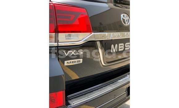 Nunua Imported Toyota Land Cruiser Black Gari ndani ya Import - Dubai nchini Hhohho Nunua Imported Toyota Land Cruiser Black Gari ndani ya Import - Dubai nchini Hhohho