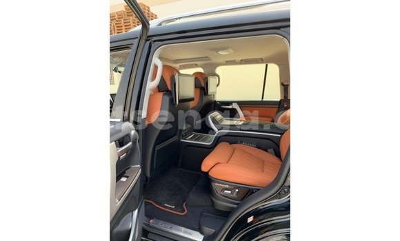 Nunua Imported Toyota Land Cruiser Black Gari ndani ya Import - Dubai nchini Hhohho Nunua Imported Toyota Land Cruiser Black Gari ndani ya Import - Dubai nchini Hhohho