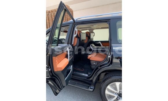 Nunua Imported Toyota Land Cruiser Black Gari ndani ya Import - Dubai nchini Hhohho Nunua Imported Toyota Land Cruiser Black Gari ndani ya Import - Dubai nchini Hhohho