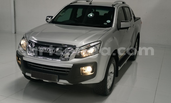 Buy Used Isuzu KB Silver Car in Mbabane in Manzini Buy Used Isuzu KB Silver Car in Mbabane in Manzini