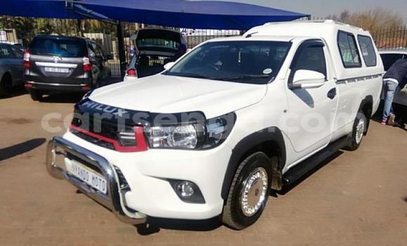 Buy Used Toyota Hilux White Car in Manzini in Manzini Buy Used Toyota Hilux White Car in Manzini in Manzini