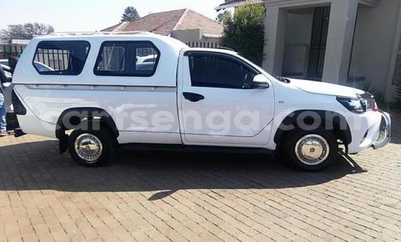 Buy Used Toyota Hilux White Car in Manzini in Manzini Buy Used Toyota Hilux White Car in Manzini in Manzini