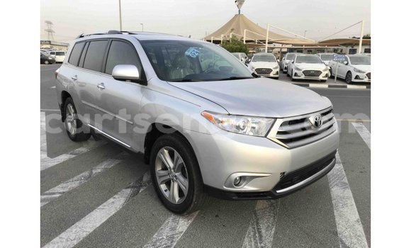 Buy Import Toyota Highlander Other Car in Import - Dubai in Hhohho Buy Import Toyota Highlander Other Car in Import - Dubai in Hhohho