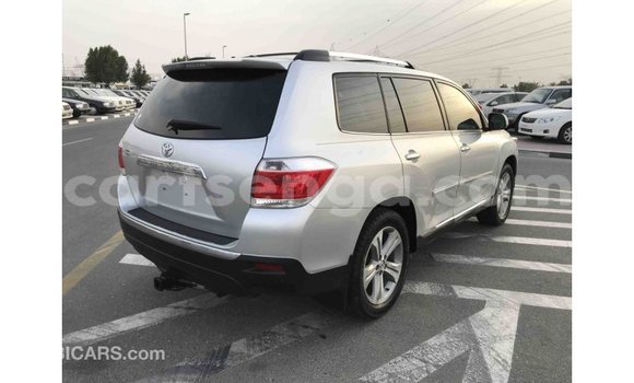 Buy Import Toyota Highlander Other Car in Import - Dubai in Hhohho Buy Import Toyota Highlander Other Car in Import - Dubai in Hhohho