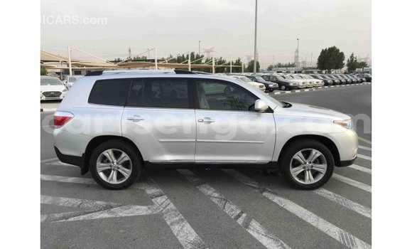 Buy Import Toyota Highlander Other Car in Import - Dubai in Hhohho Buy Import Toyota Highlander Other Car in Import - Dubai in Hhohho