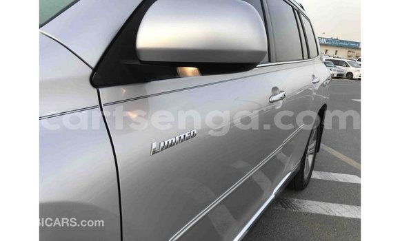 Buy Import Toyota Highlander Other Car in Import - Dubai in Hhohho Buy Import Toyota Highlander Other Car in Import - Dubai in Hhohho