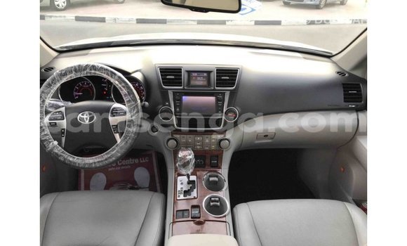 Buy Import Toyota Highlander Other Car in Import - Dubai in Hhohho Buy Import Toyota Highlander Other Car in Import - Dubai in Hhohho