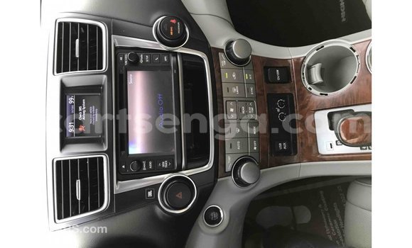 Buy Import Toyota Highlander Other Car in Import - Dubai in Hhohho Buy Import Toyota Highlander Other Car in Import - Dubai in Hhohho