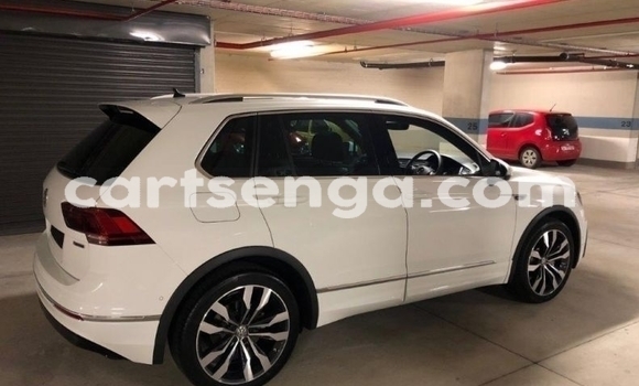 Acheter Occasion Voiture Volkswagen Tiguan Blanc à Hlatikulu, Shiselweni District Acheter Occasion Voiture Volkswagen Tiguan Blanc à Hlatikulu, Shiselweni District