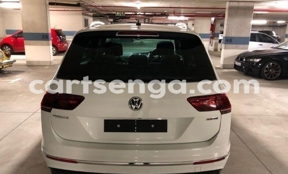 Acheter Occasion Voiture Volkswagen Tiguan Blanc à Hlatikulu, Shiselweni District Acheter Occasion Voiture Volkswagen Tiguan Blanc à Hlatikulu, Shiselweni District