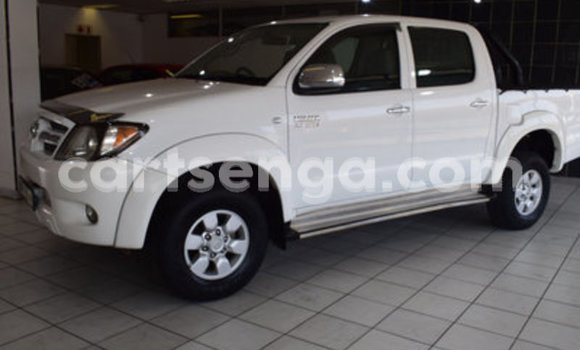 Acheter Occasion Voiture Toyota Hilux Blanc à Big Bend, Lubombo District Acheter Occasion Voiture Toyota Hilux Blanc à Big Bend, Lubombo District
