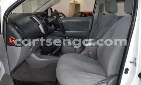 Acheter Occasion Voiture Toyota Hilux Blanc à Big Bend, Lubombo District Acheter Occasion Voiture Toyota Hilux Blanc à Big Bend, Lubombo District