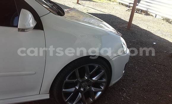 Nunua Ilio tumika Volkswagen Polo White Gari ndani ya Ezulwini nchini Hhohho Nunua Ilio tumika Volkswagen Polo White Gari ndani ya Ezulwini nchini Hhohho