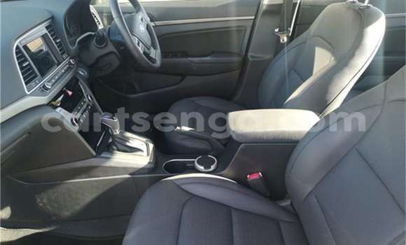 Acheter Occasion Voiture Hyundai Elantra Gris à Ezulwini, Hhohho Acheter Occasion Voiture Hyundai Elantra Gris à Ezulwini, Hhohho