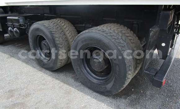 Nunua Ilio tumika Mercedes‒Benz 2628 White Lori ndani ya Ezulwini nchini Hhohho Nunua Ilio tumika Mercedes‒Benz 2628 White Lori ndani ya Ezulwini nchini Hhohho