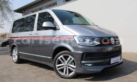 Nunua Ilio tumika Volkswagen Caravelle Silver Gari ndani ya Ezulwini nchini Hhohho Nunua Ilio tumika Volkswagen Caravelle Silver Gari ndani ya Ezulwini nchini Hhohho