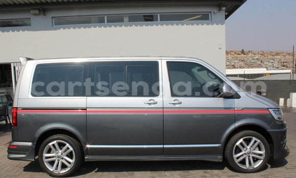 Nunua Ilio tumika Volkswagen Caravelle Silver Gari ndani ya Ezulwini nchini Hhohho Nunua Ilio tumika Volkswagen Caravelle Silver Gari ndani ya Ezulwini nchini Hhohho
