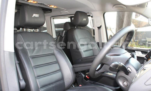 Nunua Ilio tumika Volkswagen Caravelle Silver Gari ndani ya Ezulwini nchini Hhohho Nunua Ilio tumika Volkswagen Caravelle Silver Gari ndani ya Ezulwini nchini Hhohho