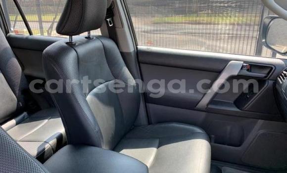Nunua Ilio tumika Toyota Land Cruiser Prado White Gari ndani ya Mbabane nchini Manzini Nunua Ilio tumika Toyota Land Cruiser Prado White Gari ndani ya Mbabane nchini Manzini
