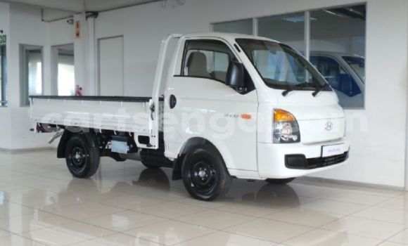 Nunua Ilio tumika Hyundai H1 White Gari ndani ya Hlatikulu nchini Wilaya ya Shiselweni Nunua Ilio tumika Hyundai H1 White Gari ndani ya Hlatikulu nchini Wilaya ya Shiselweni