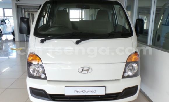 Nunua Ilio tumika Hyundai H1 White Gari ndani ya Hlatikulu nchini Wilaya ya Shiselweni Nunua Ilio tumika Hyundai H1 White Gari ndani ya Hlatikulu nchini Wilaya ya Shiselweni