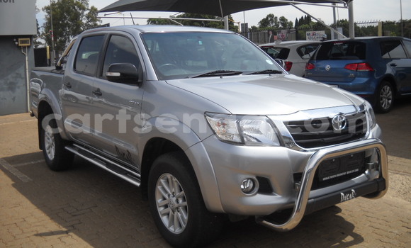 Nunua Ilio tumika Toyota Hilux Silver Gari ndani ya Ezulwini nchini Hhohho Nunua Ilio tumika Toyota Hilux Silver Gari ndani ya Ezulwini nchini Hhohho
