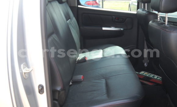 Nunua Ilio tumika Toyota Hilux Silver Gari ndani ya Ezulwini nchini Hhohho Nunua Ilio tumika Toyota Hilux Silver Gari ndani ya Ezulwini nchini Hhohho