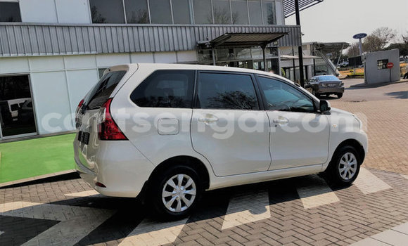 Acheter Occasion Voiture Toyota Avanza Blanc à Hlatikulu, Shiselweni District Acheter Occasion Voiture Toyota Avanza Blanc à Hlatikulu, Shiselweni District