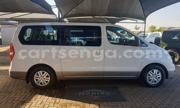 Nunua Ilio tumika Hyundai H1 White Gari ndani ya Ezulwini nchini Hhohho Nunua Ilio tumika Hyundai H1 White Gari ndani ya Ezulwini nchini Hhohho