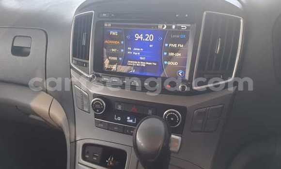 Nunua Ilio tumika Hyundai H1 White Gari ndani ya Ezulwini nchini Hhohho Nunua Ilio tumika Hyundai H1 White Gari ndani ya Ezulwini nchini Hhohho