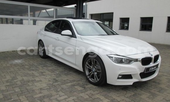 Nunua Ilio tumika BMW 3–Series White Gari ndani ya Ezulwini nchini Hhohho Nunua Ilio tumika BMW 3–Series White Gari ndani ya Ezulwini nchini Hhohho