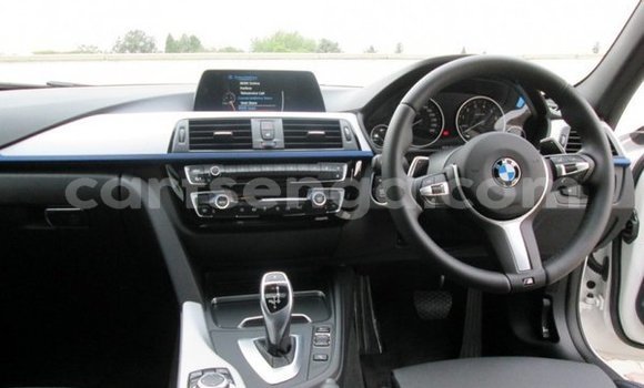 Nunua Ilio tumika BMW 3–Series White Gari ndani ya Ezulwini nchini Hhohho Nunua Ilio tumika BMW 3–Series White Gari ndani ya Ezulwini nchini Hhohho